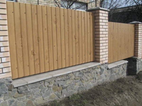 Как сделать забор из профнастила своими руками Как сделать забор из профнастила своими руками