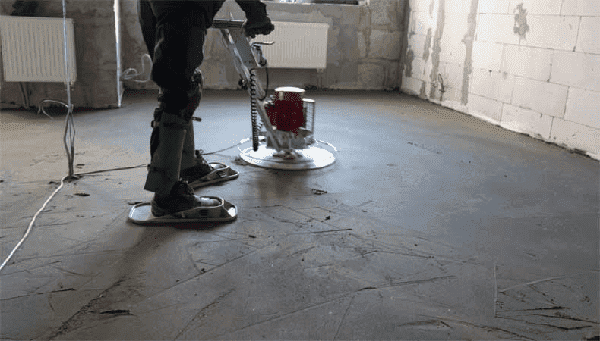 Азы ремонта: чем заливают полы в квартире Азы ремонта: чем заливают полы в квартире