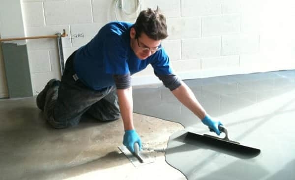 Азы ремонта: чем заливают полы в квартире Азы ремонта: чем заливают полы в квартире
