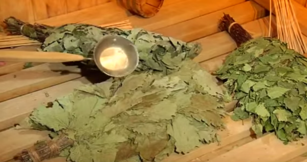 Как запарить веник для бани Как запарить веник для бани
