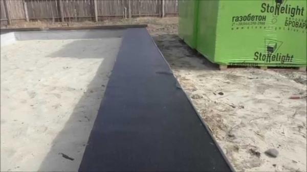 Гидроизоляция ленточного фундамента своими руками Гидроизоляция ленточного фундамента своими руками