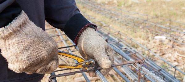 Вязка арматуры для фундамента своими руками Вязка арматуры для фундамента своими руками