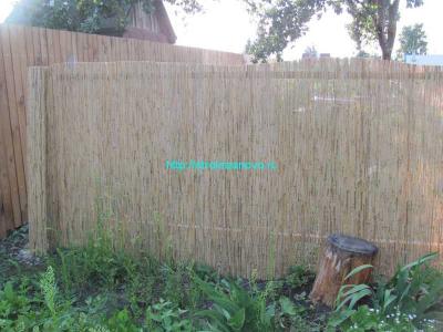 Декоративный забор из тростника  
Декоративный забор из тростника