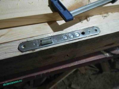 Делаем дверь своими руками  
Делаем дверь своими руками