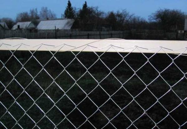 Забор из сетки Рабица  
Забор из сетки Рабица