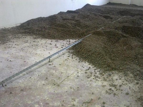 Как установить маяки для выравнивания пола Как установить маяки для выравнивания пола