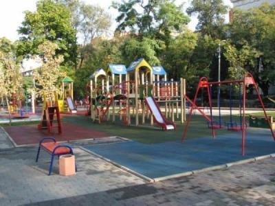 Резиновая плитка для дачи: особенности и установка Резиновая плитка для дачи: особенности и установка