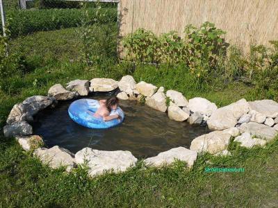 Пруд на даче  
Пруд на даче