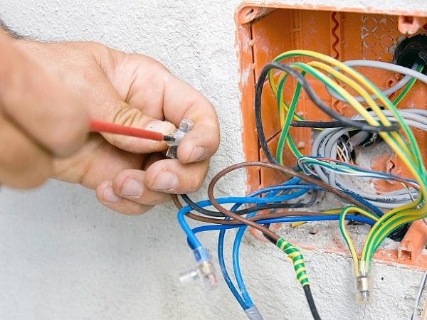 Как правильно делать электрику в квартире: от схемы до монтажа Как правильно делать электрику в квартире: от схемы до монтажа