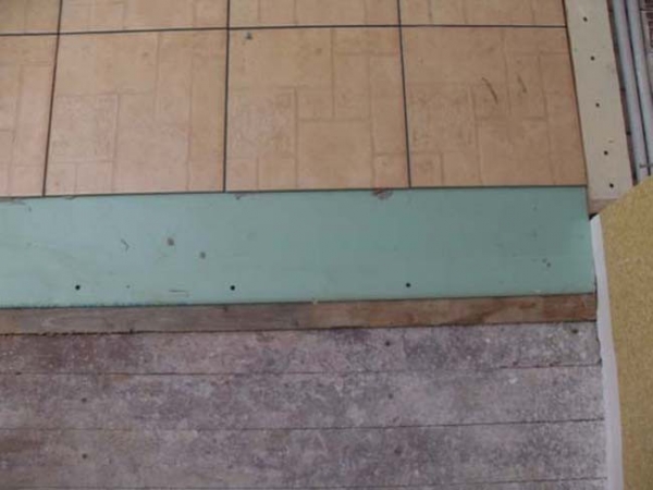 Укладка плитки на деревянный пол Укладка плитки на деревянный пол