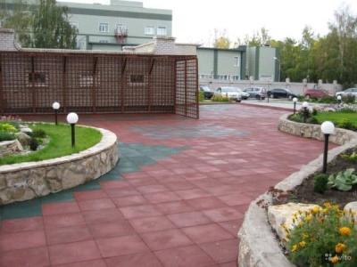 Резиновая плитка для дачи: особенности и установка Резиновая плитка для дачи: особенности и установка