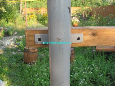 Декоративный забор из тростника  
Декоративный забор из тростника