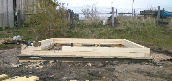 Продолжаем строительство бани весной Продолжаем строительство бани весной