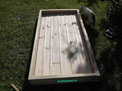 Делаем дверь своими руками  
Делаем дверь своими руками