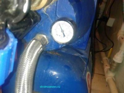 Проржавел фланец гидроаккумулятора насосной станции. Что делать?  
Проржавел фланец гидроаккумулятора насосной станции. Что делать?