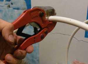 Монтаж пластиковых труб  
Монтаж пластиковых труб