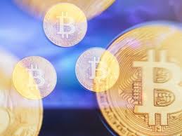 От чего зависит курс биткоина к доллару: мнения экспертов От чего зависит курс биткоина к доллару: мнения экспертов