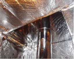 Проход трубы через потолок бани Проход трубы через потолок бани