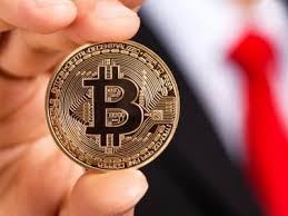 От чего зависит курс биткоина к доллару: мнения экспертов От чего зависит курс биткоина к доллару: мнения экспертов