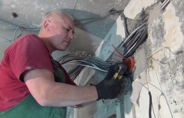 Электромонтажные работы в квартире: поэтапная схема выполнения Электромонтажные работы в квартире: поэтапная схема выполнения
