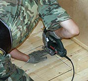 Проход трубы через потолок бани Проход трубы через потолок бани