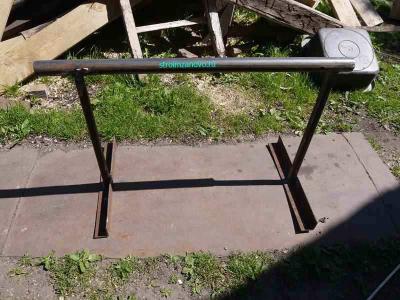 Кронштейн для антенны  
Кронштейн для антенны