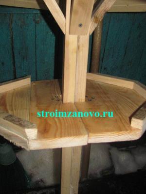 Как сделать кормушку для птиц  
Как сделать кормушку для птиц