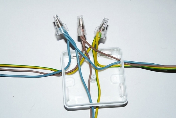 Электромонтажные работы в квартире: поэтапная схема выполнения Электромонтажные работы в квартире: поэтапная схема выполнения