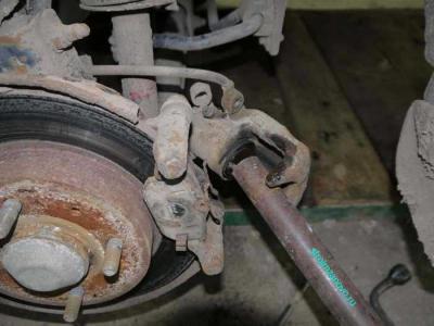 Замена задних тормозных колодок на Мицубиси Каризма  
Замена задних тормозных колодок на Мицубиси Каризма