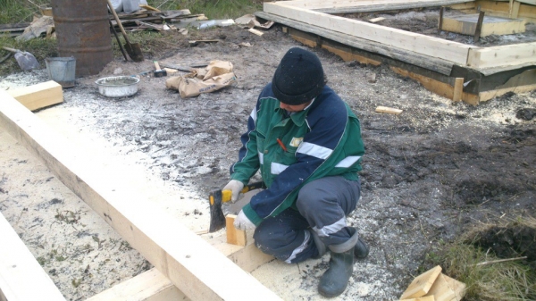 Продолжаем строительство бани весной Продолжаем строительство бани весной