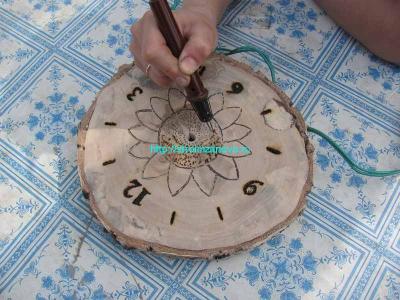 Как сделать часы своими руками  
Как сделать часы своими руками