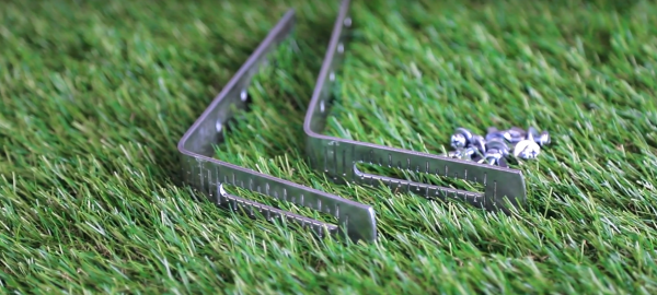 Как правильно установить водостоки на крыше Как правильно установить водостоки на крыше