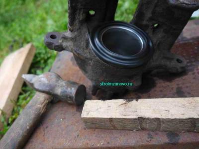 Замена поршня переднего суппорта на Мицибиси Каризма  
Замена поршня переднего суппорта на Мицибиси Каризма