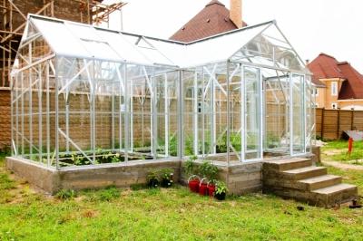 Парники своими руками: проекты и материалы для строительства