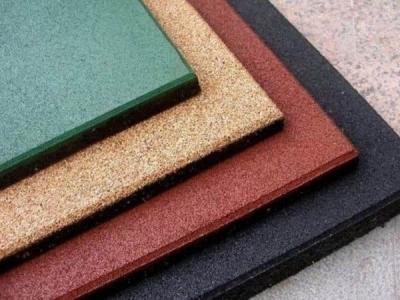 Резиновая плитка для дачи: особенности и установка Резиновая плитка для дачи: особенности и установка