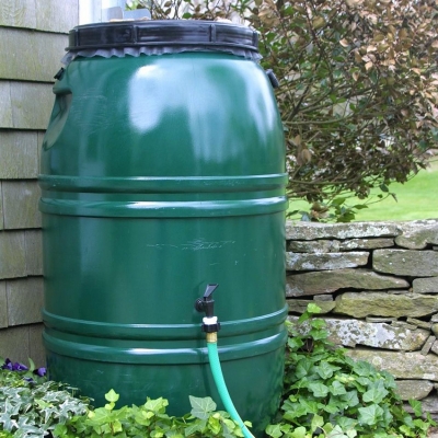 Как сделать капельный полив из бочки для теплицы + видео Как сделать капельный полив из бочки для теплицы + видео