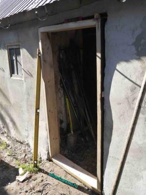 Делаем дверь своими руками  
Делаем дверь своими руками