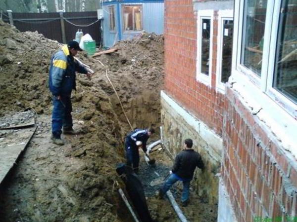 Дренажная система вокруг дома: прихоть или необходимость Дренажная система вокруг дома: прихоть или необходимость