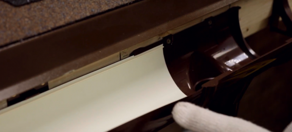 Как правильно установить водостоки на крыше Как правильно установить водостоки на крыше