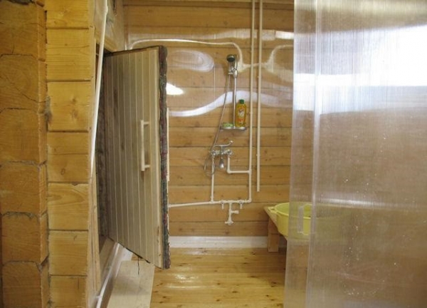 Перегородка в бане между парилкой и мойкой