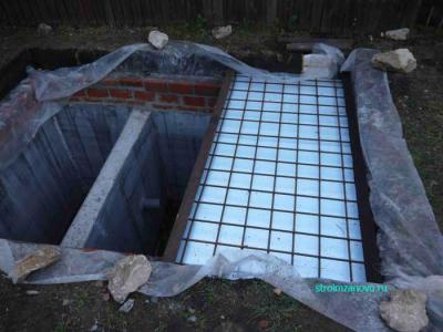 Выгребная яма своими руками  
Выгребная яма своими руками