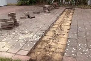 Отвод воды от фундамента дома: делаем отвод воды своими руками с фото инструкциями Отвод воды от фундамента дома: делаем отвод воды своими руками с фото инструкциями