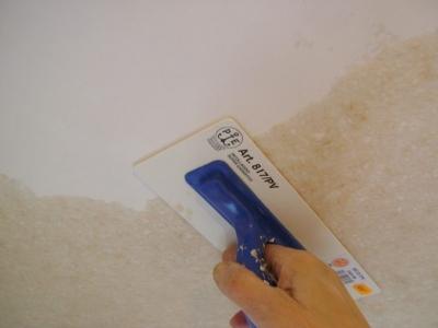 Как клеить жидкие обои — на стену, потолок, пошаговая инструкция, фото Как клеить жидкие обои — на стену, потолок, пошаговая инструкция, фото