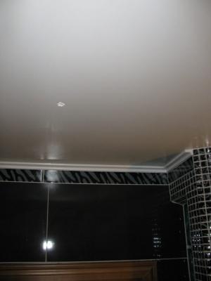 Как покрасить потолок водоэмульсионной краской без разводов Как покрасить потолок водоэмульсионной краской без разводов