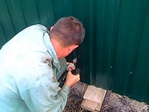 Как построить забор из профлиста своими руками: этапы подготовки и видео пример самостоятельного строительства забора из профлиста