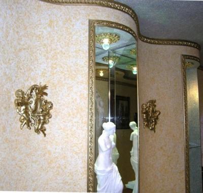 Как клеить жидкие обои — на стену, потолок, пошаговая инструкция, фото Как клеить жидкие обои — на стену, потолок, пошаговая инструкция, фото