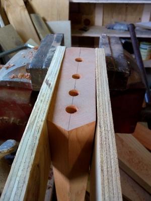 Мебель из натурального дерева своими руками для дома и сада: инструкции по изготовлению