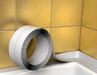 Как заделать стык между ванной и стеной Как заделать стык между ванной и стеной