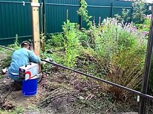 Как построить забор из профлиста своими руками: этапы подготовки и видео пример самостоятельного строительства забора из профлиста