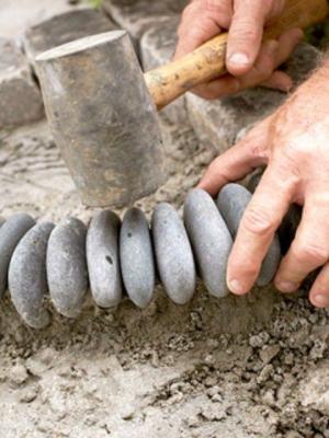 Дорожки на даче своими руками: рассмотрим процесс работ, как сделать дорожку Дорожки на даче своими руками: рассмотрим процесс работ, как сделать дорожку